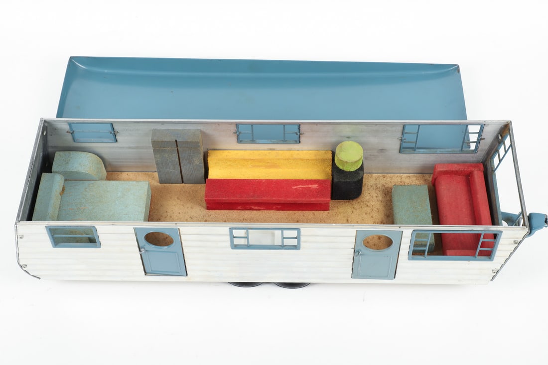 Miller-Ironson (Smith-Miller) MIC Lincoln Capri With Trailer - 8