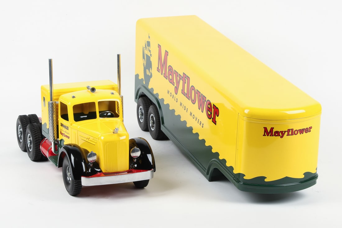 Fred Thompson Limited Edition Smith-Miller Mayflower Tractor Trailer (245/325) - 4