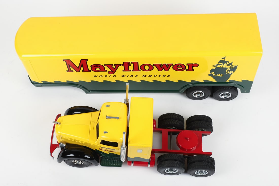 Fred Thompson Limited Edition Smith-Miller Mayflower Tractor Trailer (245/325) - 6
