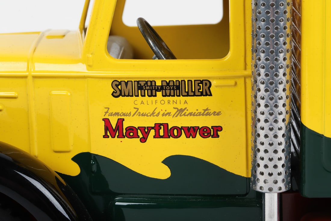 Fred Thompson Limited Edition Smith-Miller Mayflower Tractor Trailer (245/325) - 8