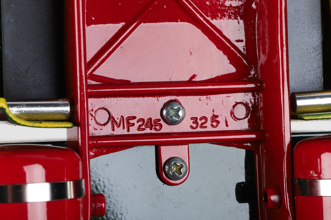 Fred Thompson Limited Edition Smith-Miller Mayflower Tractor Trailer (245/325) - 9