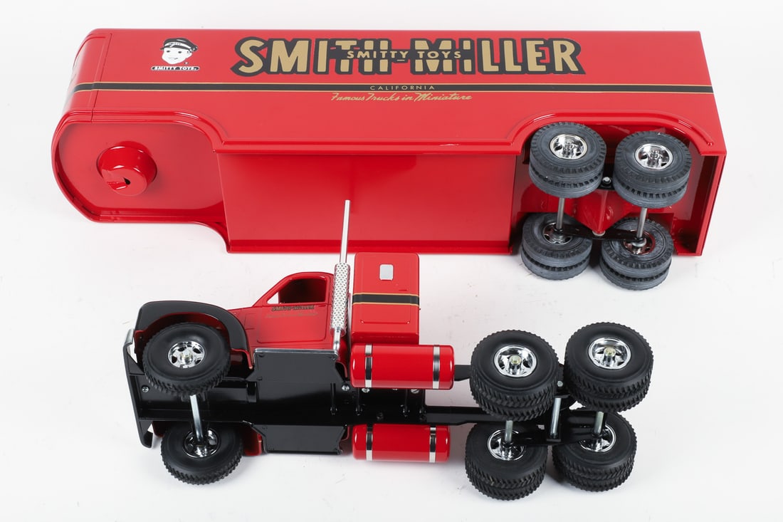 Fred Thompson Smith-Miller Limited Edition Mack B-Series Tractor Trailer (57/100) - 7