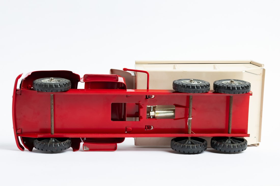 Buddy L Deluxe Hydraulic Dump Truck - 7