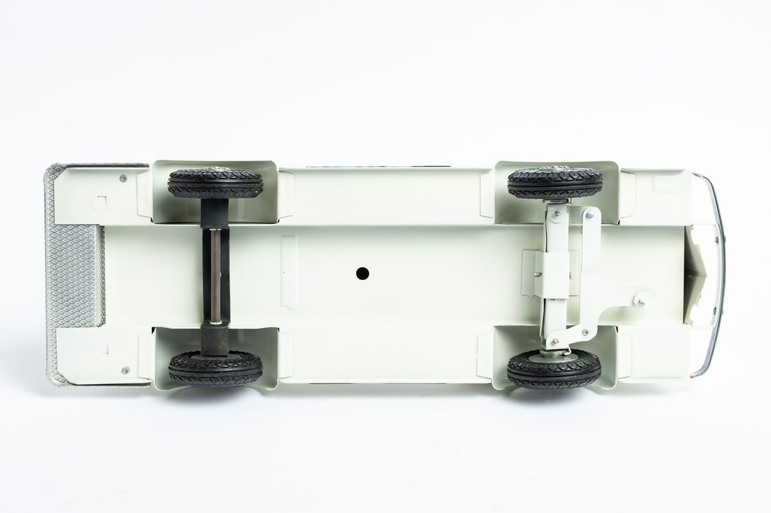 Doepke American-La France Searchlight Truck - 7