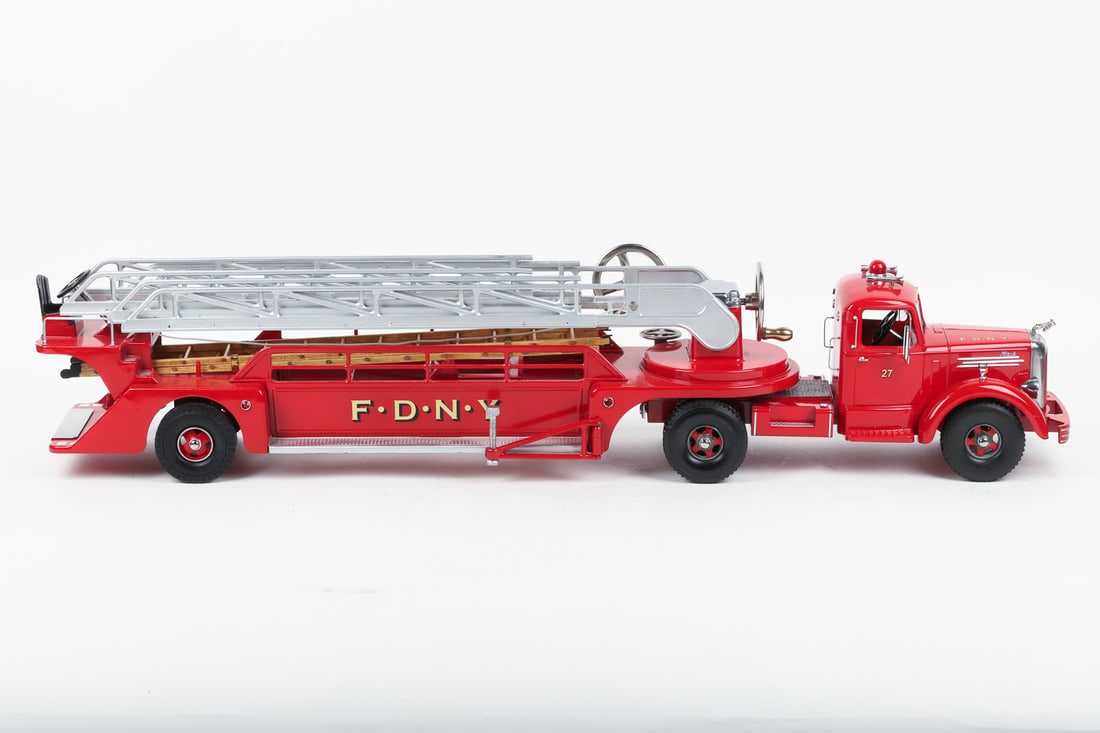 F.D.N.Y. #27 MACK Fire Truck - 3