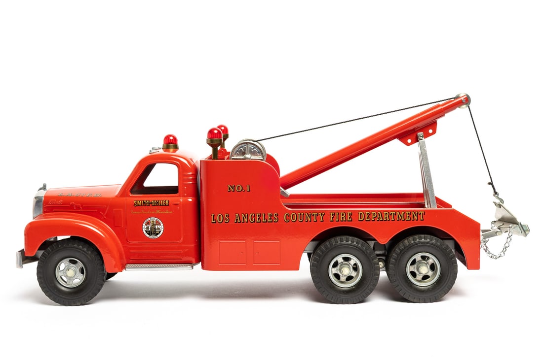 Fred Thompson Smith-Miller Limited Edition Mack B-Series L.A. County No. 1 Fire Truck (65/125) - 2