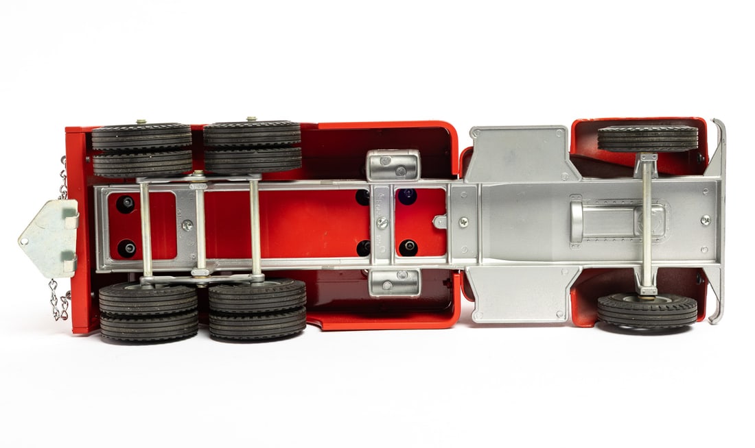 Fred Thompson Smith-Miller Limited Edition Mack B-Series L.A. County No. 1 Fire Truck (65/125) - 7