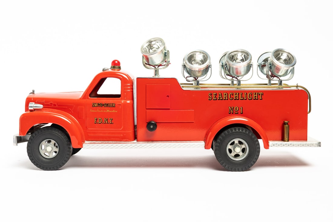 Fred Thompson Smith-Miller Limited Edition Mack B-Series F.D.N.Y. No. 1 Fire Truck (77/150) - 2