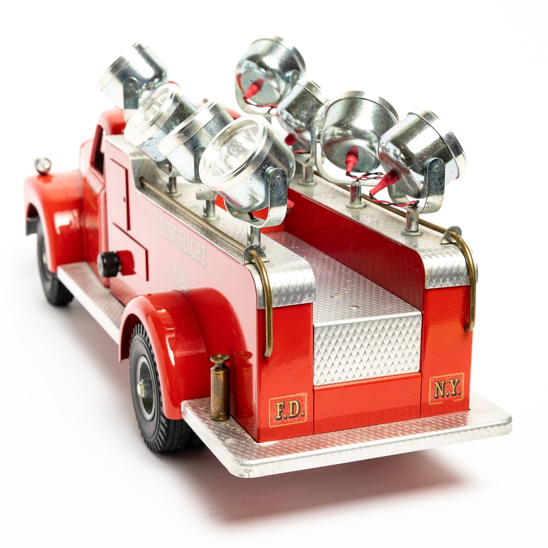 Fred Thompson Smith-Miller Limited Edition Mack B-Series F.D.N.Y. No. 1 Fire Truck (77/150) - 5