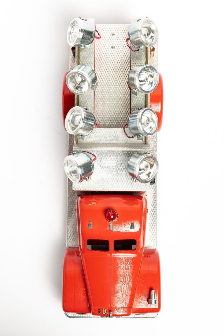 Fred Thompson Smith-Miller Limited Edition Mack B-Series F.D.N.Y. No. 1 Fire Truck (77/150) - 6