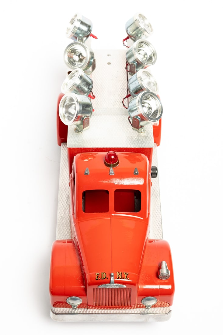 Fred Thompson Smith-Miller Limited Edition Mack B-Series F.D.N.Y. No. 1 Fire Truck (77/150) - 7