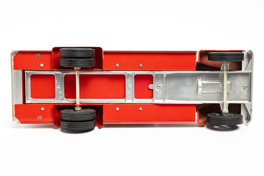 Fred Thompson Smith-Miller Limited Edition Mack B-Series F.D.N.Y. No. 1 Fire Truck (77/150) - 8