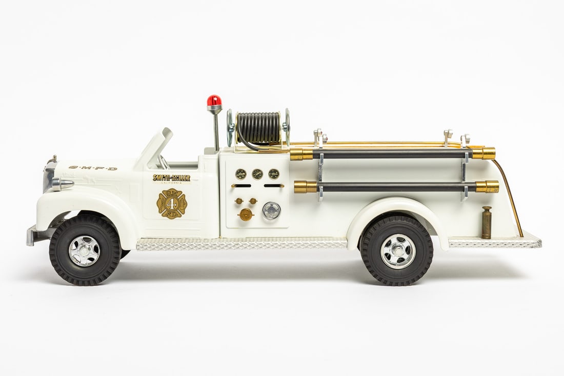 Fred Thompson Smith-Miller Limited Edition Mack B-Series S.M.F.D. No. 4 Fire Truck (95/115) - 2