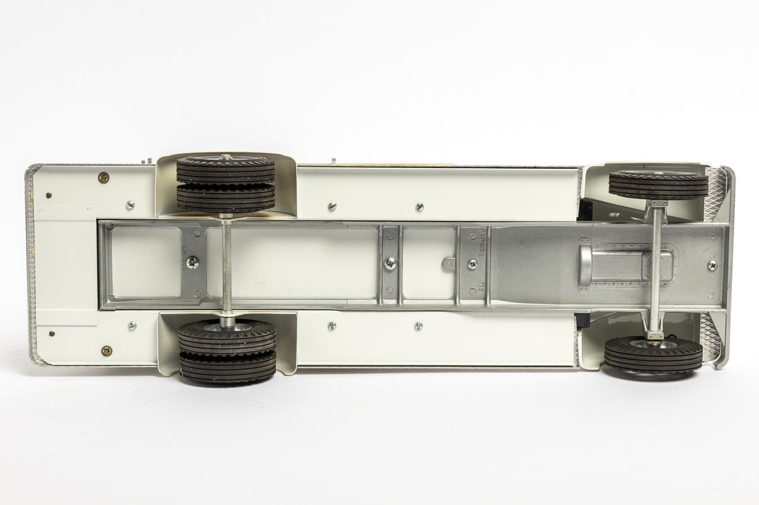 Fred Thompson Smith-Miller Limited Edition Mack B-Series S.M.F.D. No. 4 Fire Truck (95/115) - 7