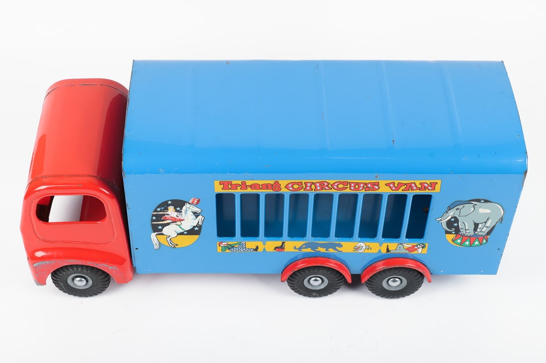 Tri-ang Circus Van - 7