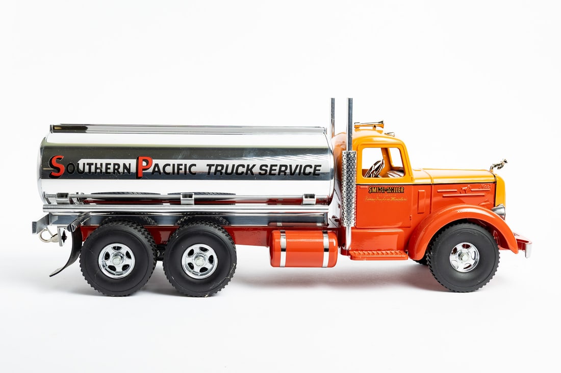 Fred Thompson Limited Edition Smith-Miller Southern Pacific Tanker Truck (28/100) - 3
