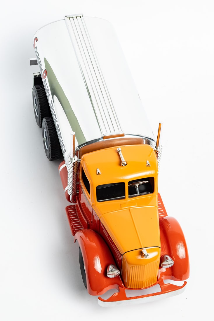 Fred Thompson Limited Edition Smith-Miller Southern Pacific Tanker Truck (28/100) - 5