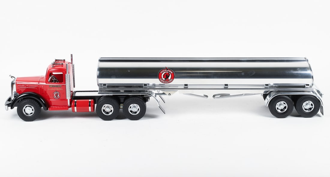 Fred Thompson Smith-Miller Limited Edition Mack L-Series Mohawk Gasoline Tanker (149/150) - 2