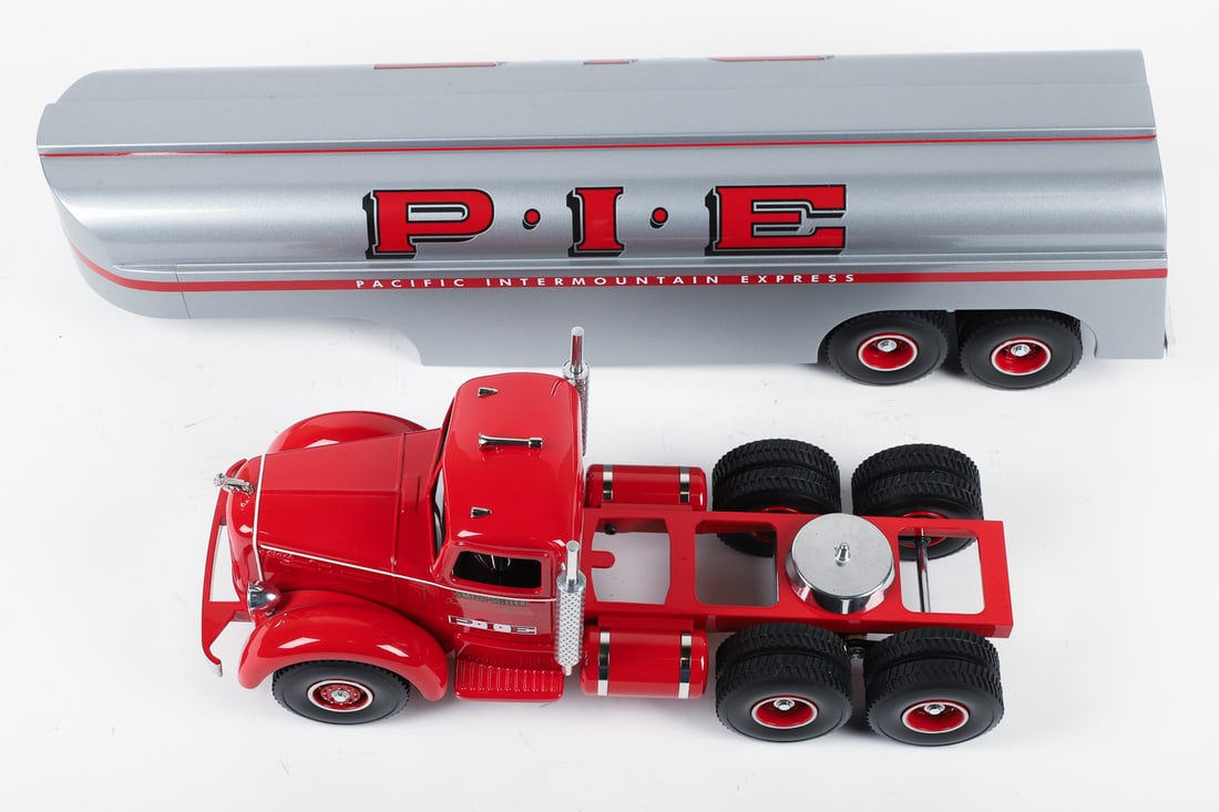 Fred Thompson Smith-Miller Limited Edition Mack L-Series "P.I.E." Tanker (42/100) - 6