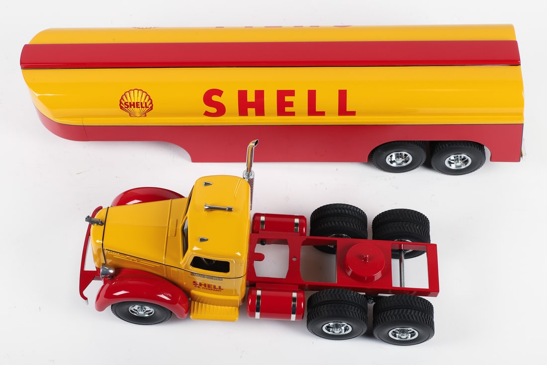 Fred Thompson Smith-Miller Limited Edition Mack L-Series Shell Tanker (30/300) - 6