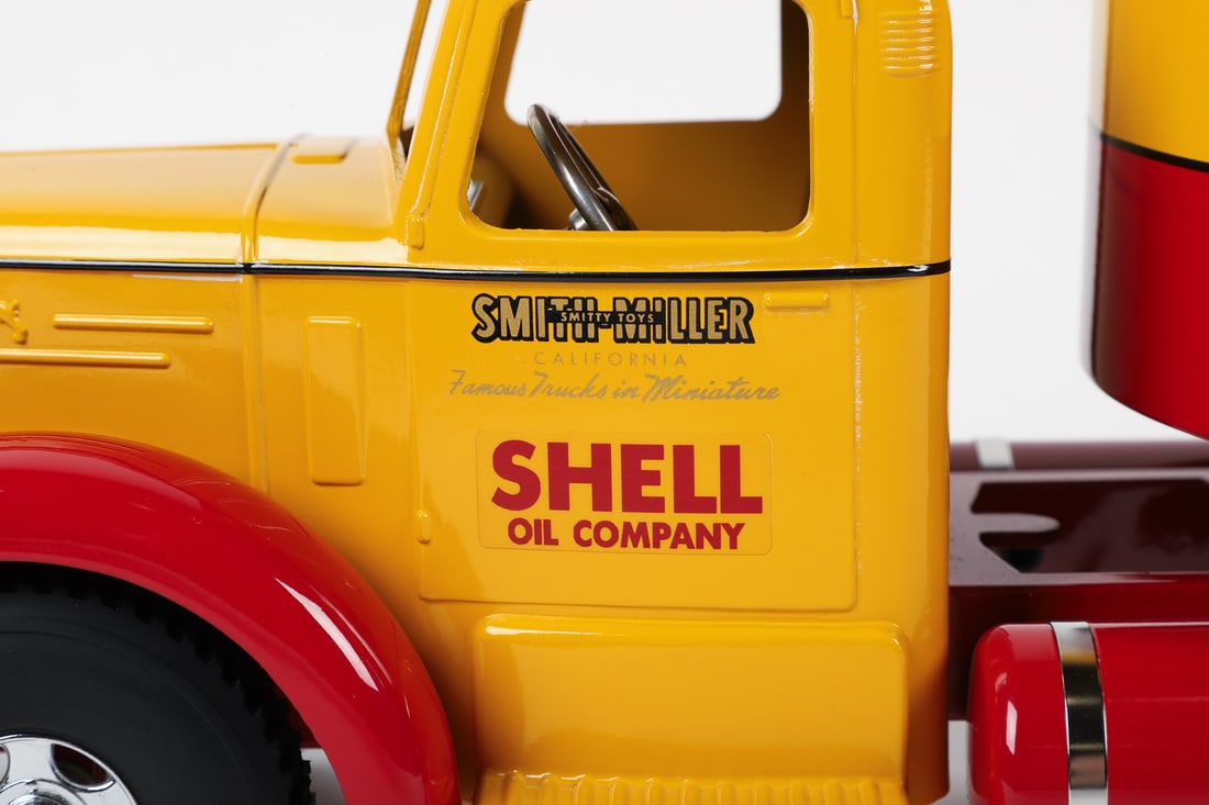 Fred Thompson Smith-Miller Limited Edition Mack L-Series Shell Tanker (30/300) - 9