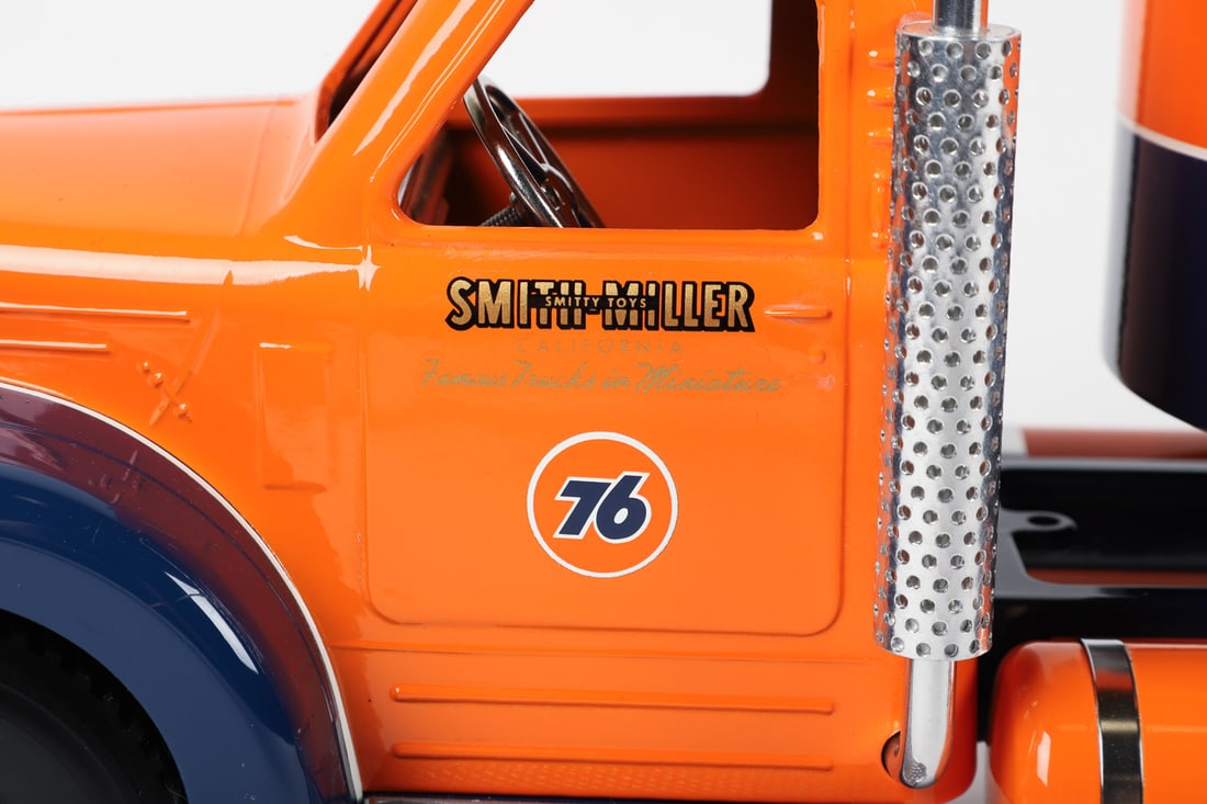 Fred Thompson Smith-Miller Limited Edition Mack B-Series Union 76 Tanker (62/250) - 10