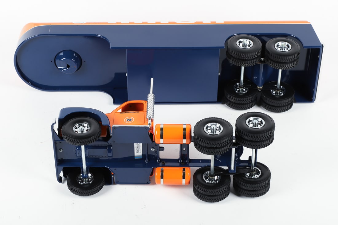 Fred Thompson Smith-Miller Limited Edition Mack B-Series Union 76 Tanker (62/250) - 7