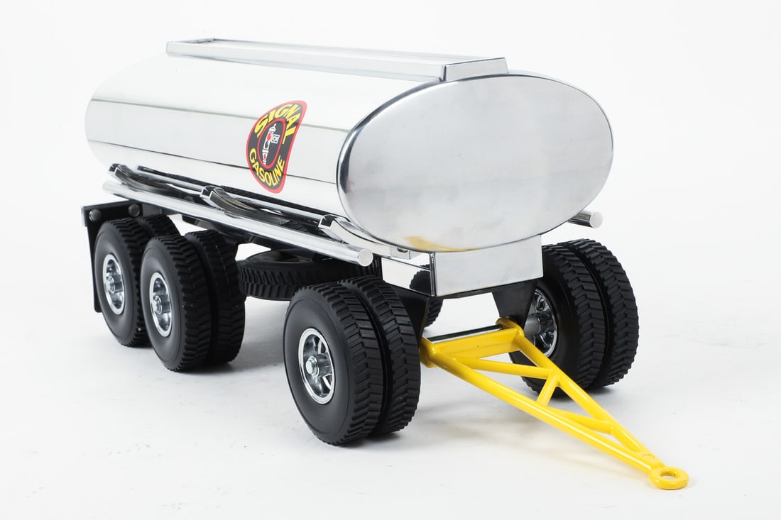 Fred Thompson Limited Edition Smith-Miller Signal Gasoline Oil Tanker (27/100) - 9
