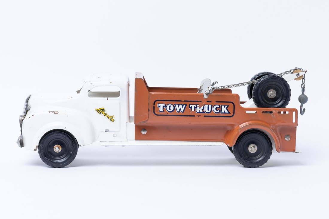Lincoln Toys Tow Truck - 2