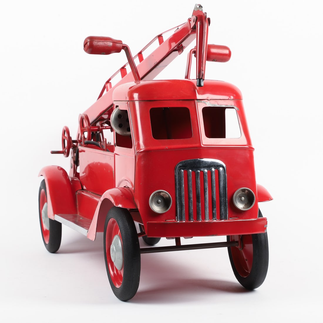 Keystone "Water Tower" Ride-Em Fire Truck With Real Pump - 4