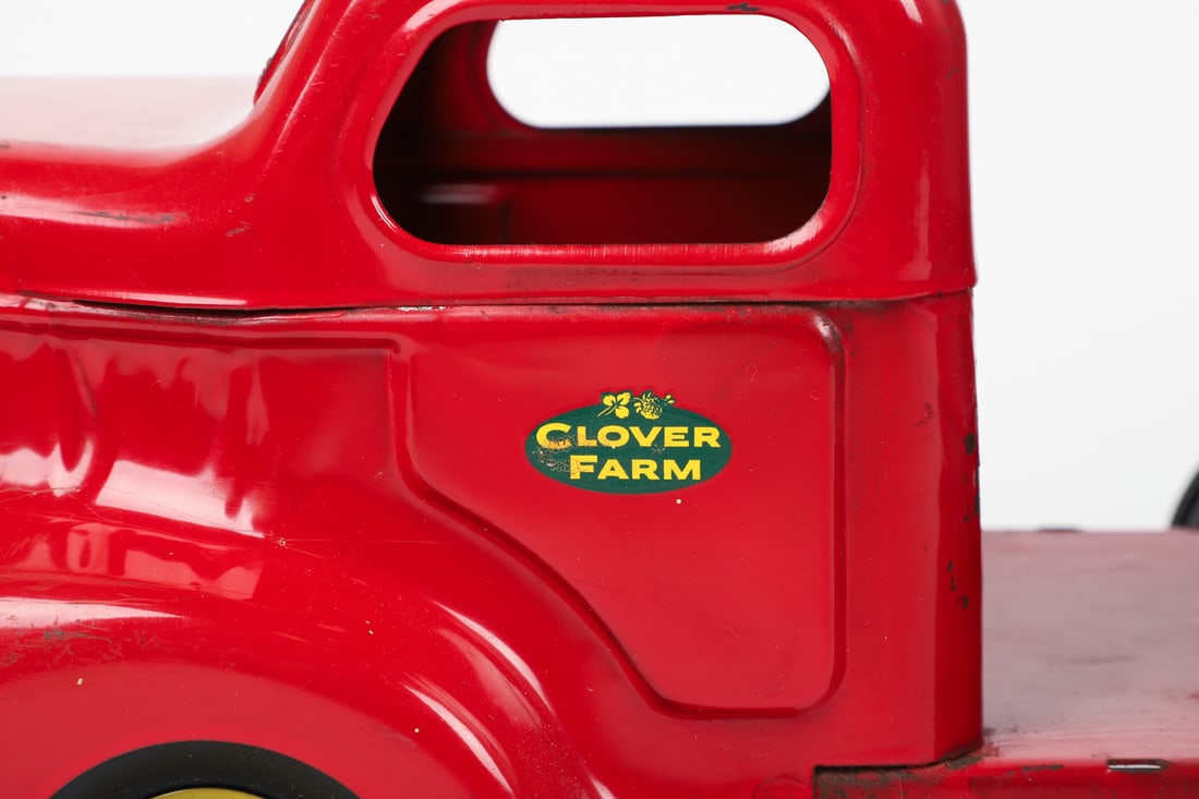 Otaco Minnitoys "Clover Farm" Tractor Trailer - 10