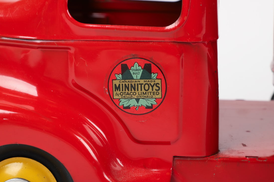 Otaco Minnitoys "Canada Packers Maple Leaf Value Van" Tractor Trailer - 9