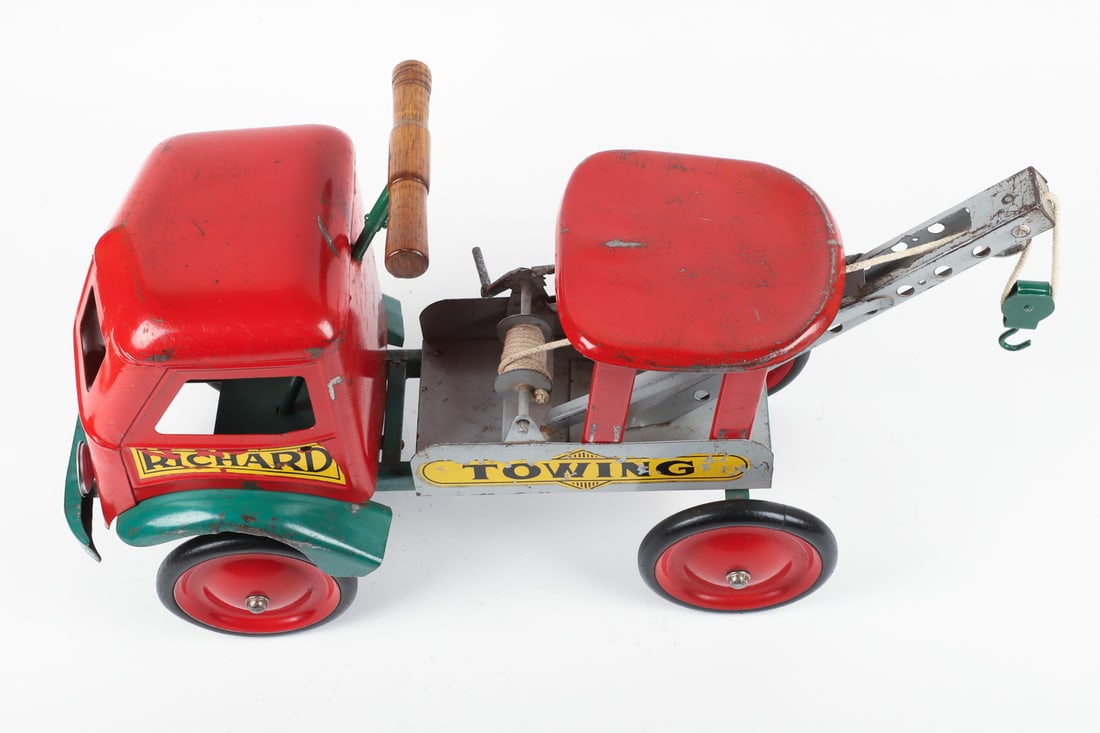 Richard Toys "Ride-on" Tow Truck - 6