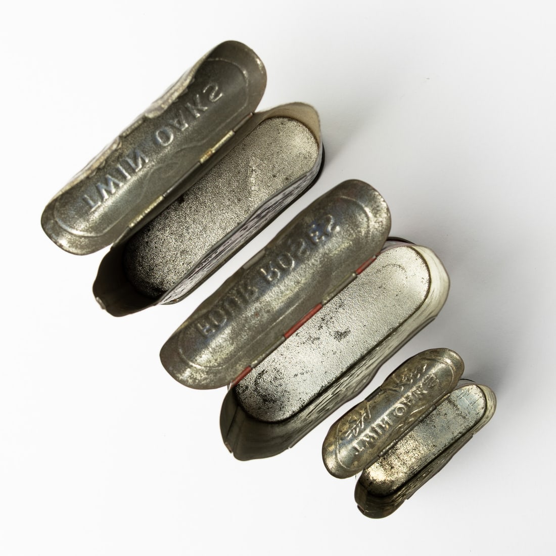 Four Roses and Twin Oaks Tobacco Pocket Tins - 8