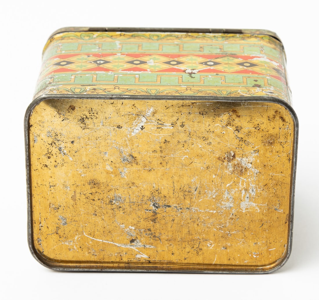 The Rock City Wigwam Tobacco Tin - 9