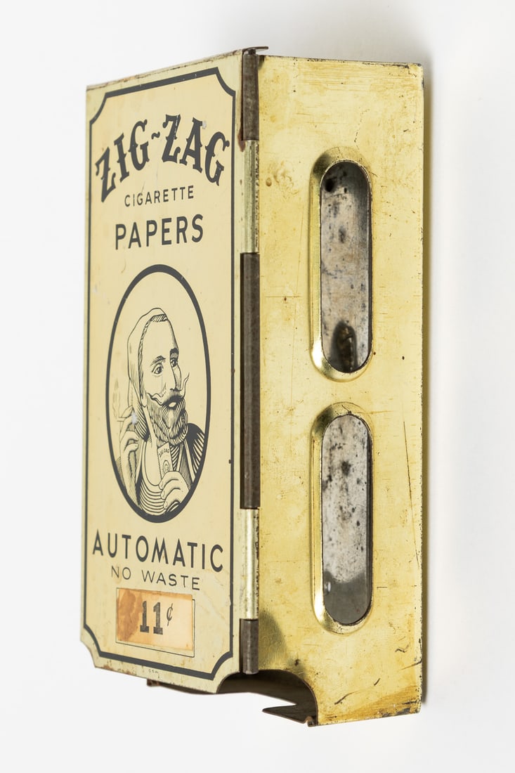 Zig-Zag Cigarette Paper Dispenser - 3