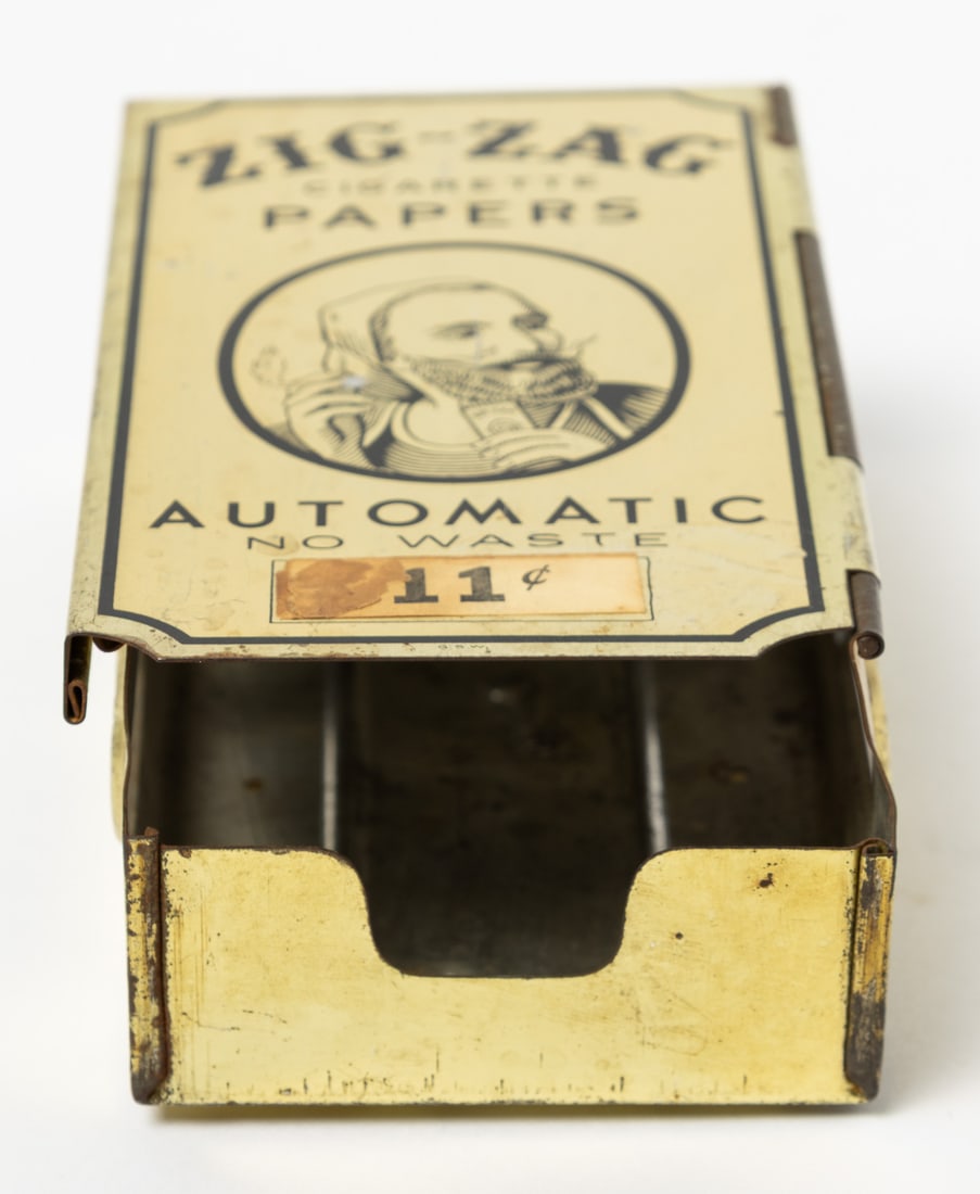 Zig-Zag Cigarette Paper Dispenser - 5