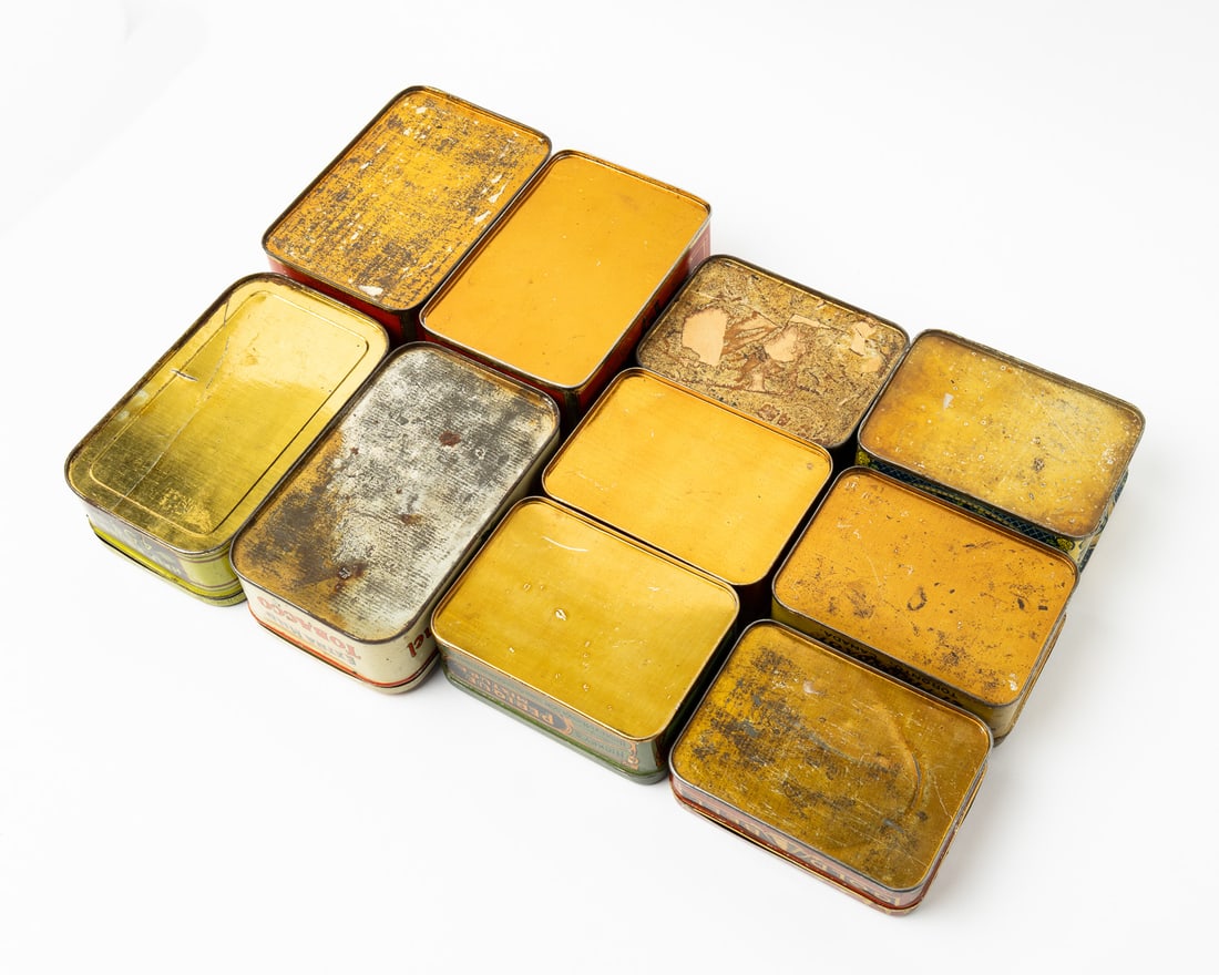 Steele's, Hickey's, Hyman's, Queen City, Gold Bell, Solace, Quesnel and Horse-Shoe Tobacco Tins - 11