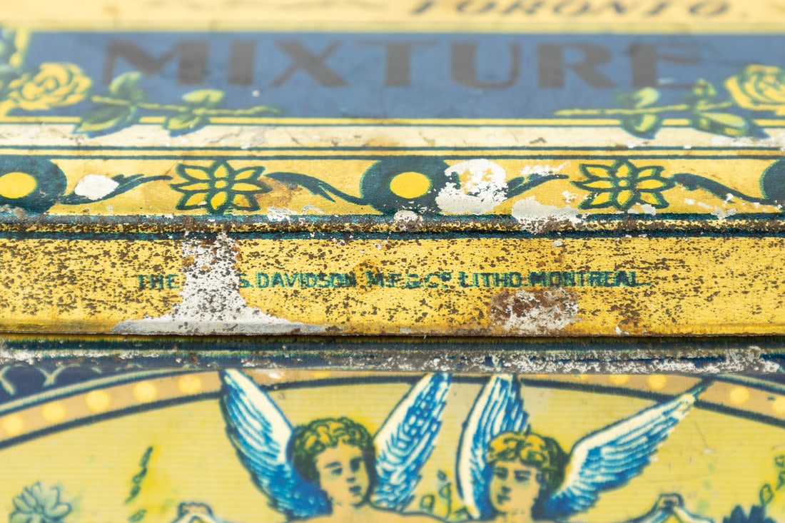 Steele's, Hickey's, Hyman's, Queen City, Gold Bell, Solace, Quesnel and Horse-Shoe Tobacco Tins - 17