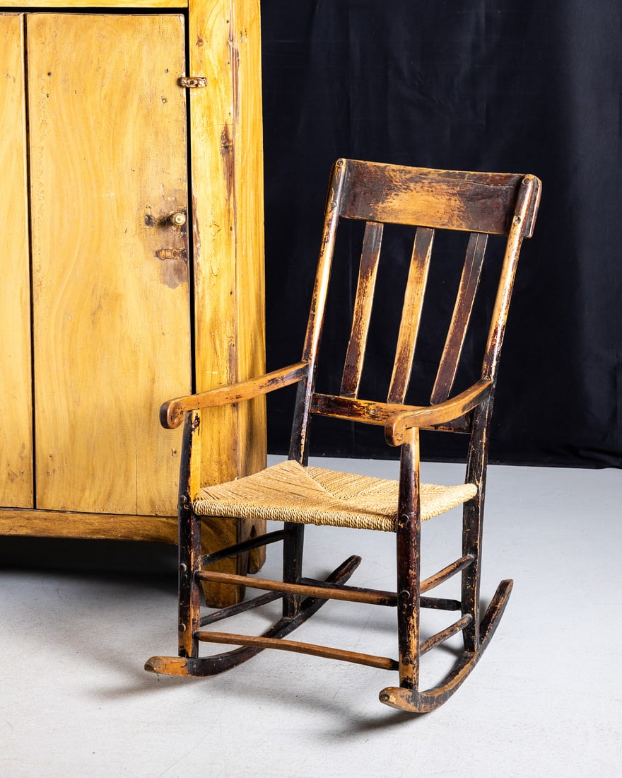 Primitive Quebec Rocker - 7