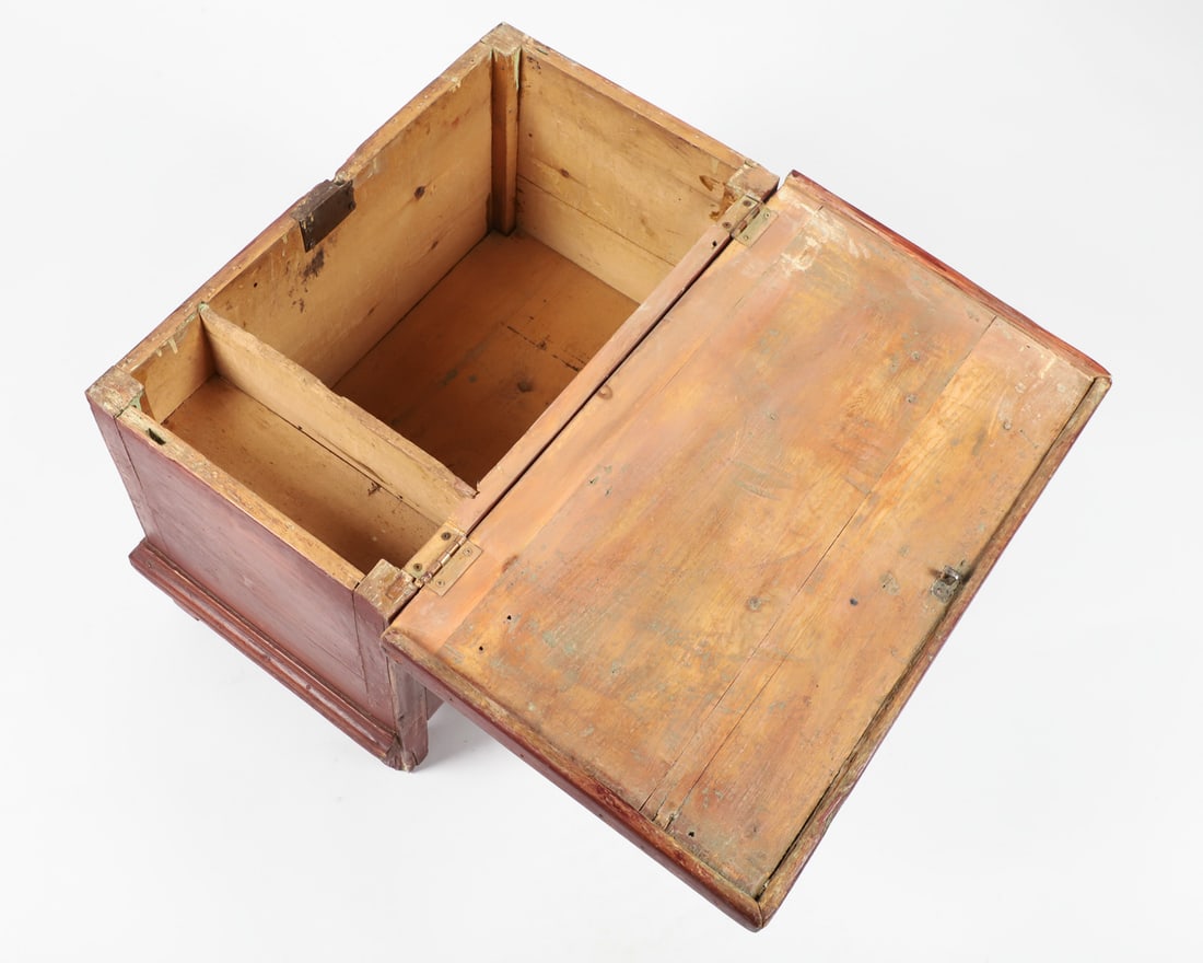 Quebec Storage Chest - 5