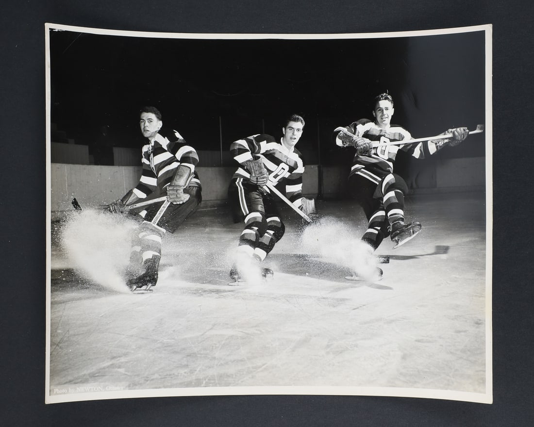 Collection of News Photos and Maple Leaf Gardens Framed Photos - 10
