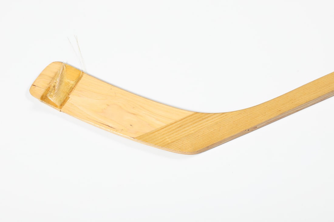 1968-1969 Toronto Maple Leafs Team Signed Stick - 8