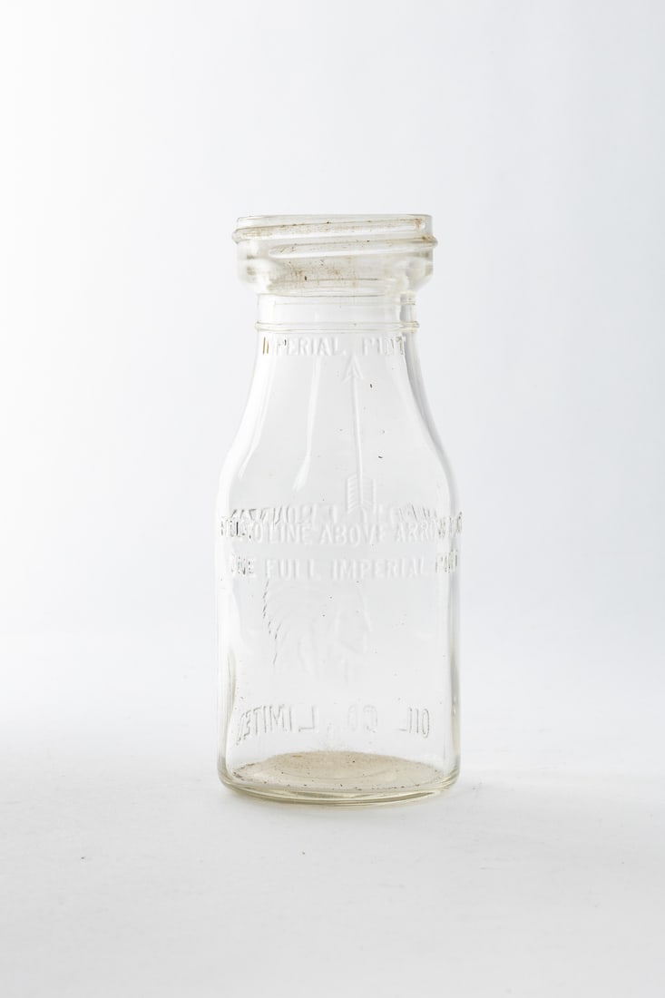 McColl-Frontenac Pint Oil Bottle - 3