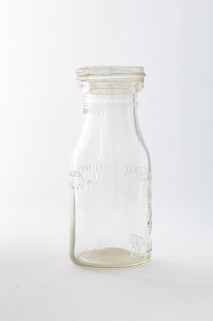 McColl-Frontenac Pint Oil Bottle - 4