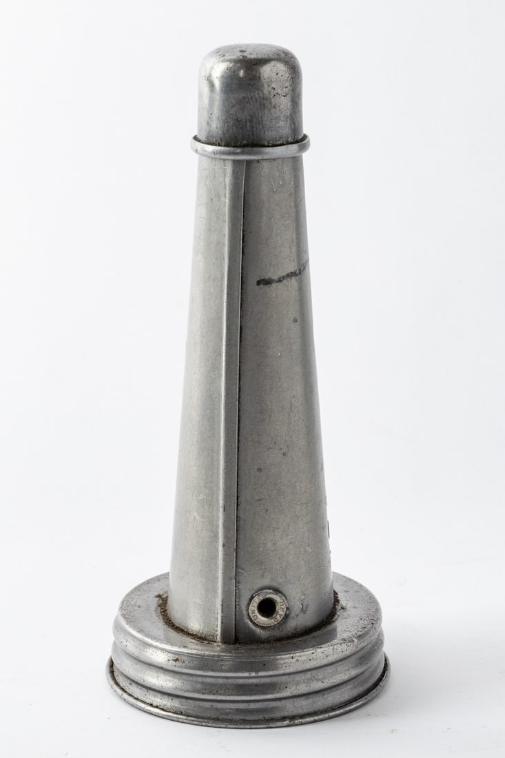 McColl-Frontenac Pint Oil Bottle - 10