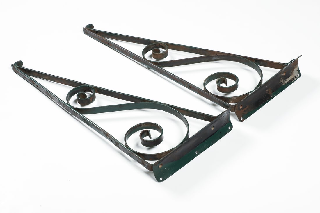 Service Station Pole-Mount Scroll Brackets - 3
