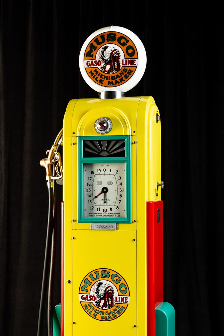 Wayne Model 866 Clock-Face Gasoline Pump - 13