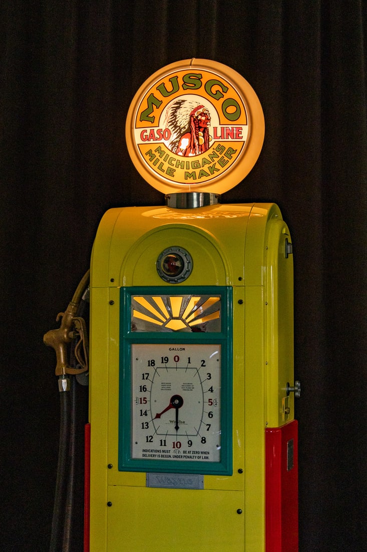 Wayne Model 866 Clock-Face Gasoline Pump - 14