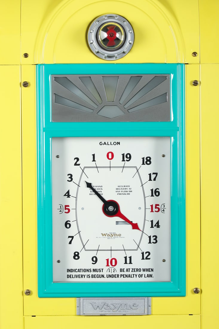 Wayne Model 866 Clock-Face Gasoline Pump - 2